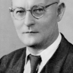 El Dr. Wilhelm Brandenstein (1898 - 1967), acreditado lingüista, historiador y alpinista austríaco, que ostentó el cargo de Director del Instituto de Lingüística Comparada de la Universidad de Graz, argumentó, sobre la base de una crítica lingüística y literaria, que la narración sobre la Atlántida no fue un mero invento de Platón sino el eco de una verdadera tradición histórica que llegaría a Platón o a Solón como parte de una "saga" o leyenda con cierto "núcleo histórico".